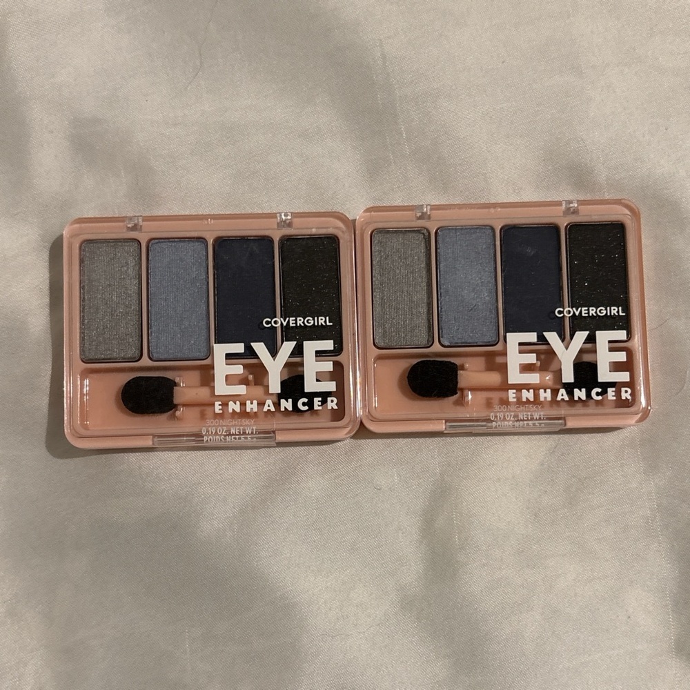 COVERGIRL Eye Enhancer Palette with Gray and Blue Shades
